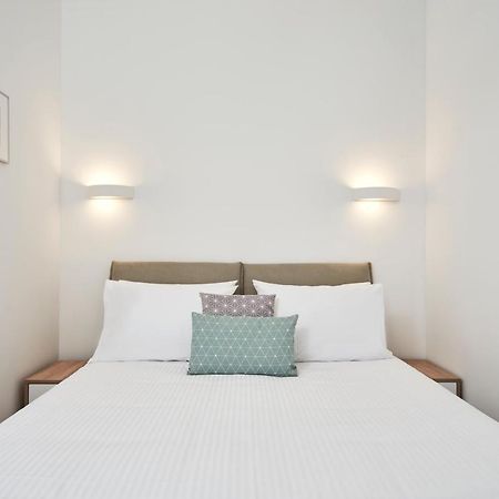 아테네 Hilton-Ilisia Park 2Bd Elite Living 아파트 외부 사진
